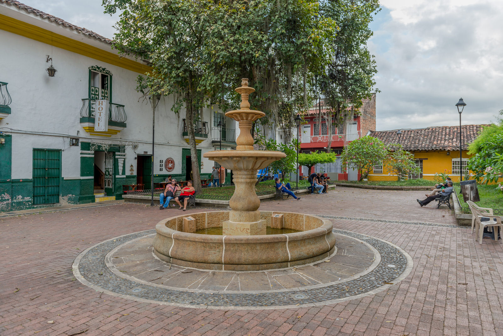 Plazoleta Francisco de Paula Santander Parque San Francisco Cartago